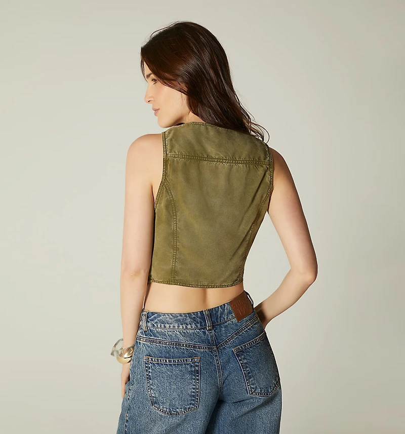 SHORT SLEEVELESS VEST WITH TRIM