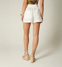 HIGH-WAISTED SHORTS WITH POCKETS