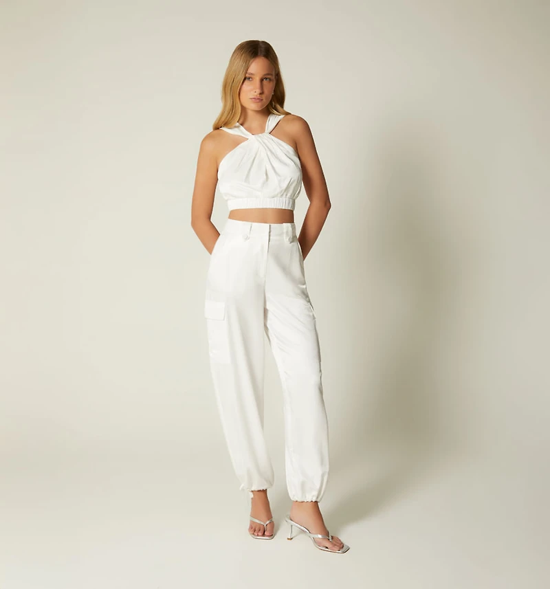 CROSSOVER NECKLINE CROP TOP