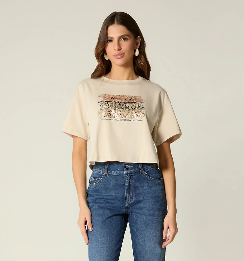 SHORT SLEEVE T-SHIRT EMBOSSED PRINT