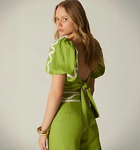 SHORT SLEEVE TIE BACK BLOUSE