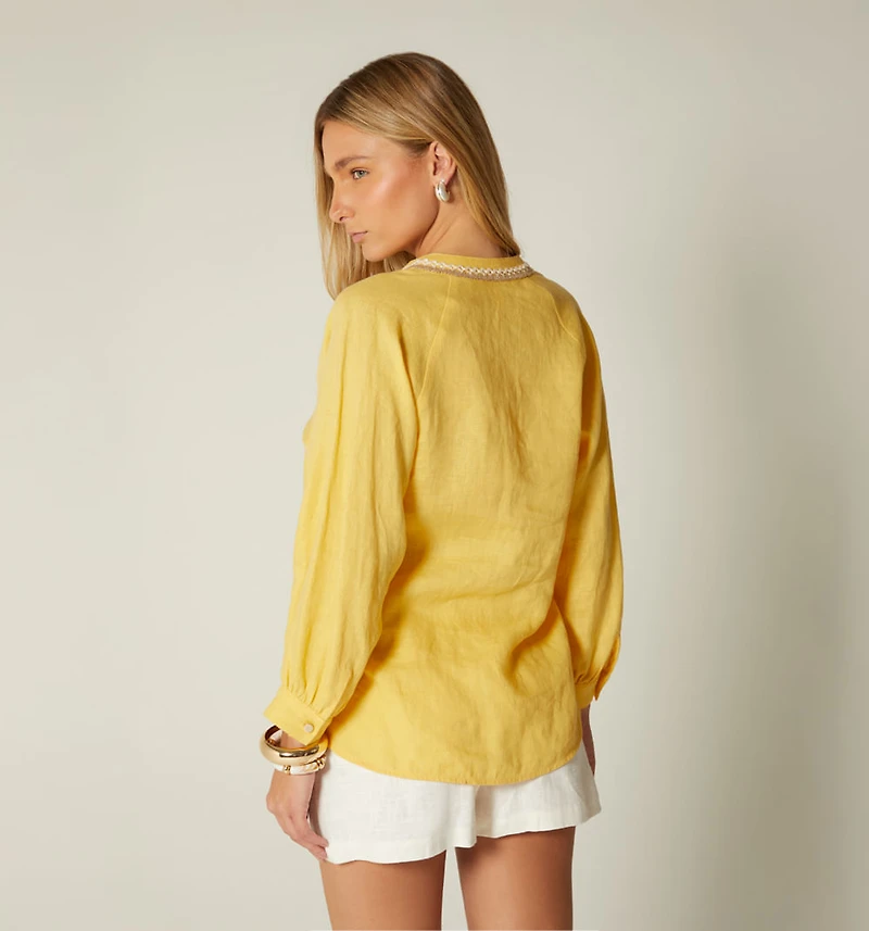 THREE-QUARTER SLEEVE BLOUSE