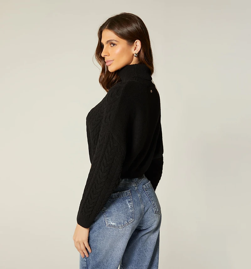 TURTLENECK KNITTED SWEATER