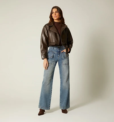 HIGH WAIST STRAIGHT LEG JEAN WITH FLAP POCKETS