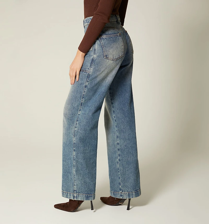 HIGH WAIST STRAIGHT LEG JEAN WITH FLAP POCKETS