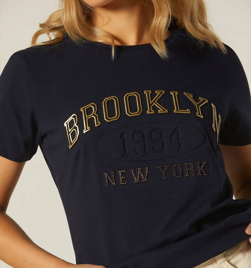 SHORT SLEEVE T-SHIRT EMBOSSED PRINT