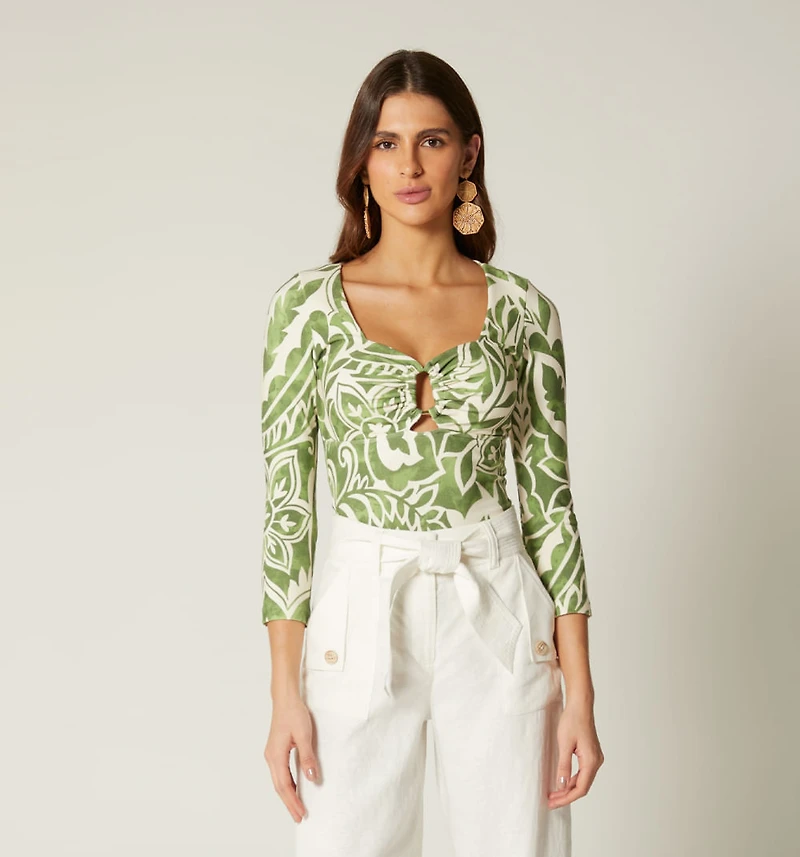 Three-quarter sleeve blouse with hardware