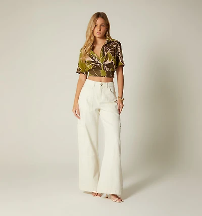 SLEEVELESS BLOUSE