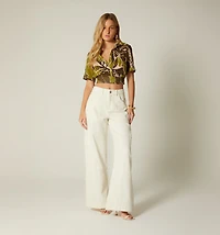 SLEEVELESS BLOUSE