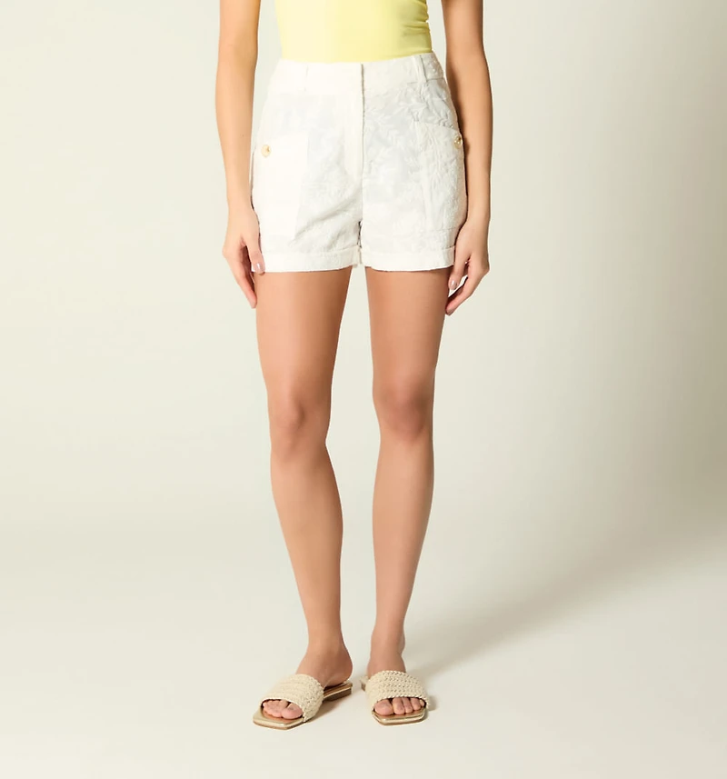 SHORT WITH BUTTON POCKETS
