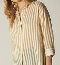 THREE-QUARTER SLEEVE BLOUSE