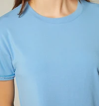 CROP T-SHIRT WITH DETAIL ON SLEEVE