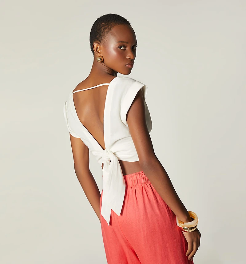 BLOUSE WITH TIE BACK