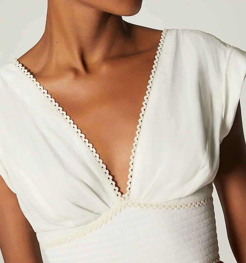 BLOUSE WITH TIE BACK