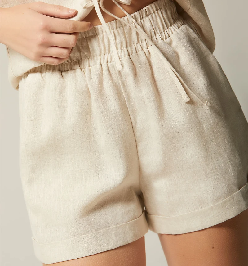 SHORTS WITH ELASTIC WAISTBAND