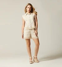 SHORT WITH CROCHET