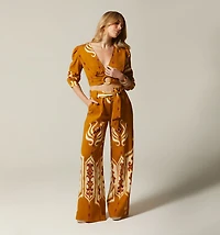 THREE-QUARTER SLEEVE BLOUSE WITH INSERT