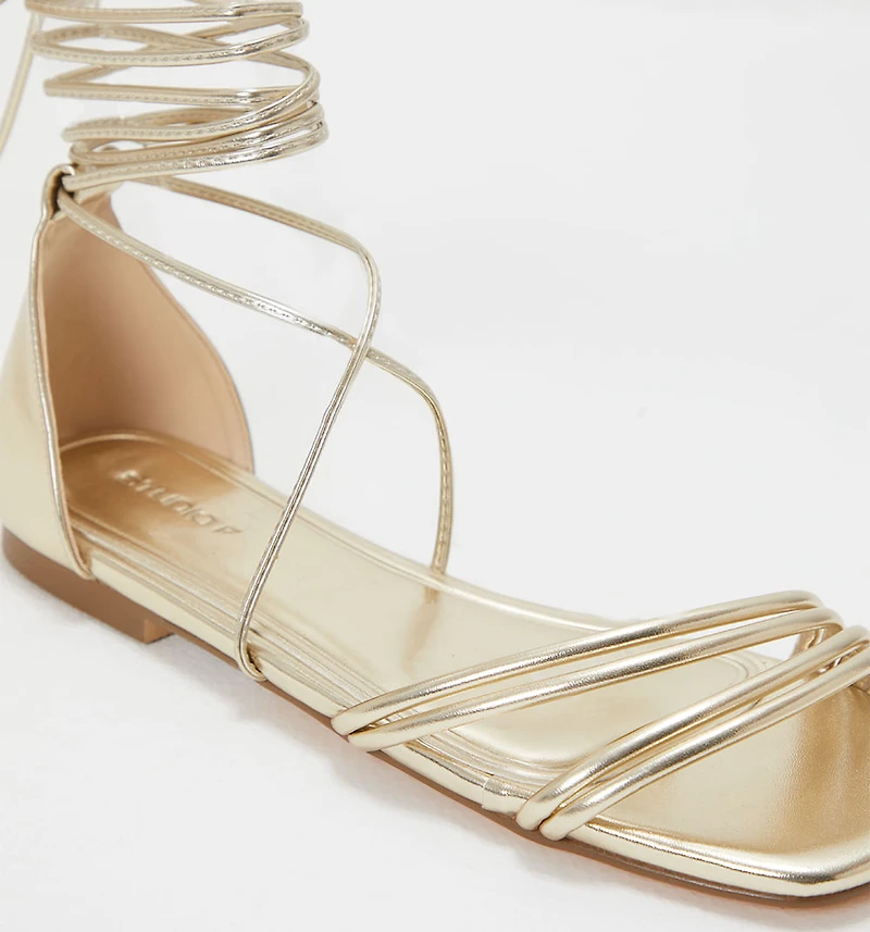 FLAT SANDAL