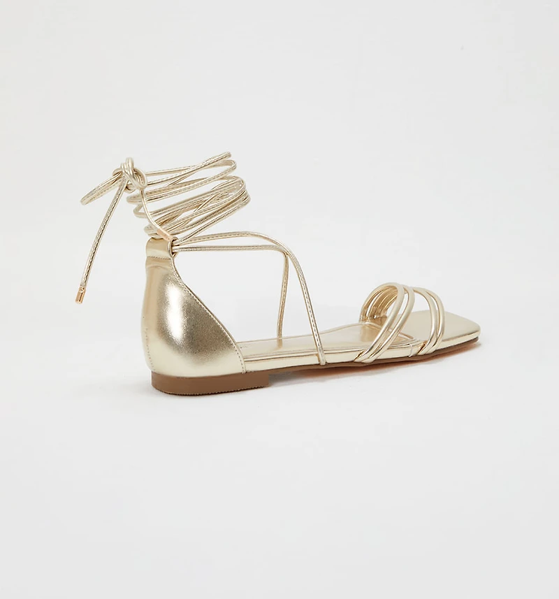 FLAT SANDAL