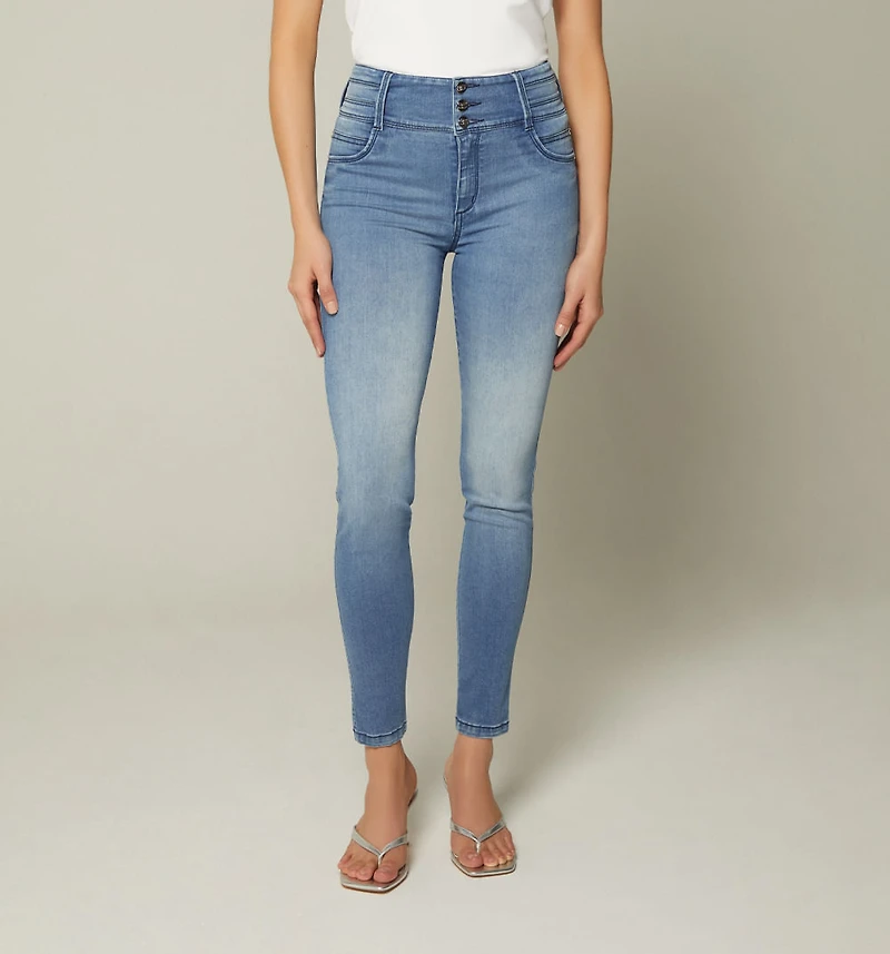 ULTRASLIM JEAN WITH WIDE WAISTBAND AND CUTS