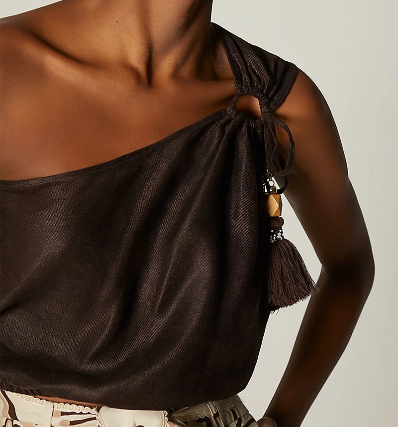 ONE-SHOULDER BLOUSE