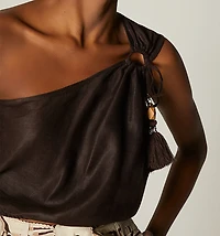 ONE-SHOULDER BLOUSE