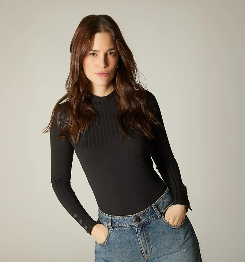 LONG SLEEVE TURTLE NECK BLOUSE