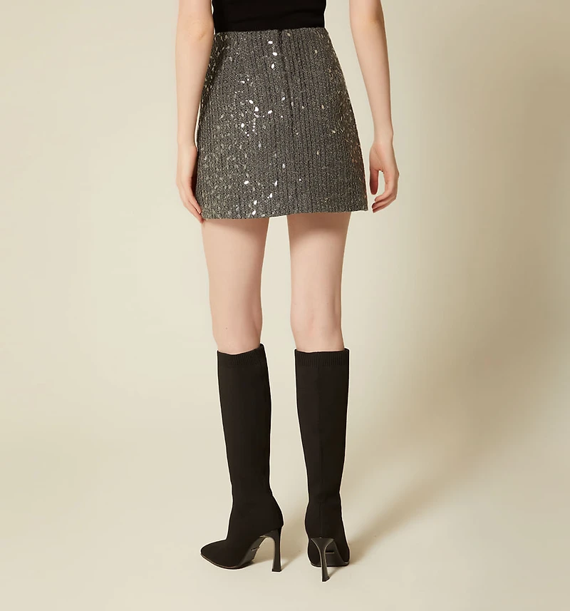 SHORT SKIRT WITH SEQUIN APPLIQUES