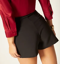 HIGH-WAISTED SHORTS WITH PIPING