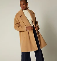 COAT WITH FRONT POCKETS