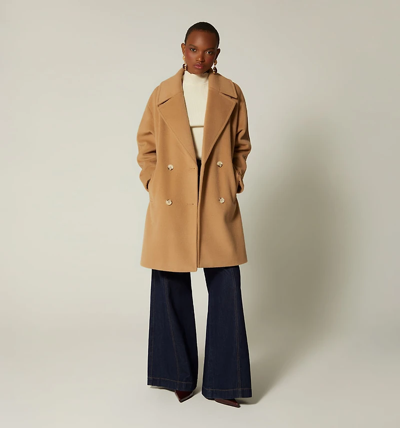 COAT WITH FRONT POCKETS