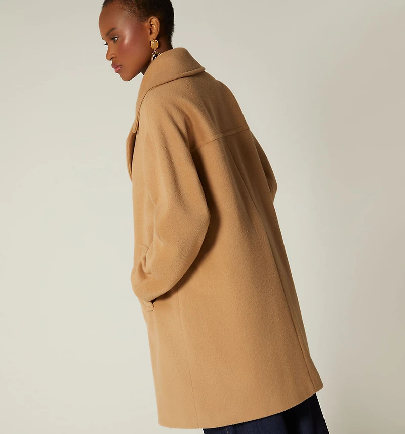 COAT WITH FRONT POCKETS