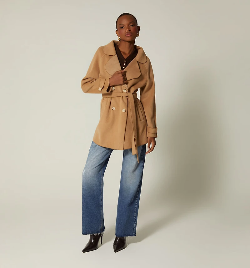 FLEECY COAT WITH OVERLAID YOKE