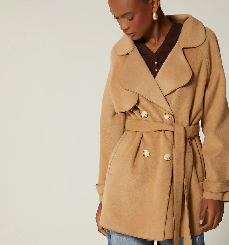 FLEECY COAT WITH OVERLAID YOKE