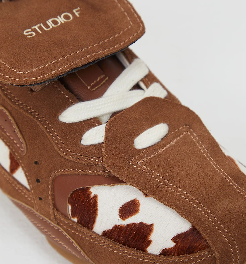 SPORTS SNEAKER ANIMAL AND SUEDE