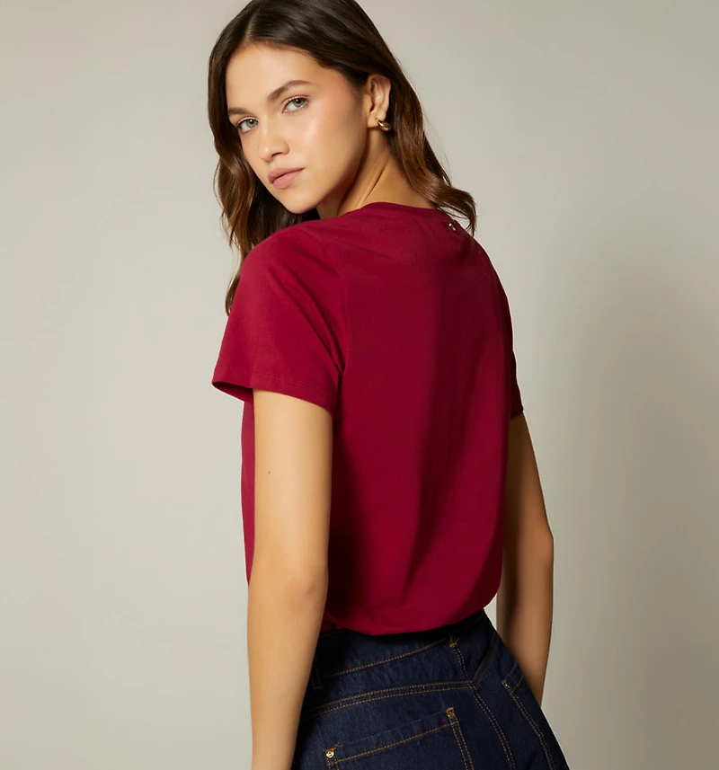T-SHIRT WITH HOT FIX PRINT