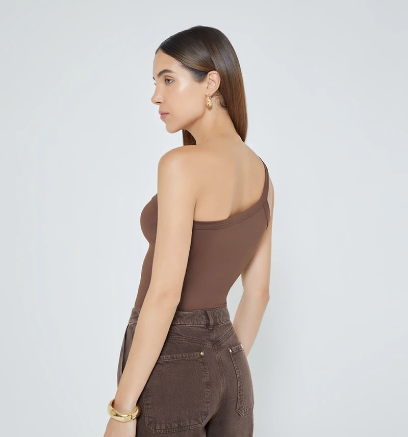 ONE SHOULDER STRAP BLOUSE