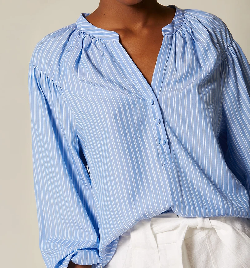 LONG SLEEVE ROUND NECK BLOUSE