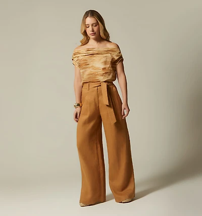 OFF-SHOULDER BLOUSE