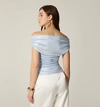 Off-shoulder blouse with continuous sleeves