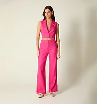 SLEEVELESS BLOUSE