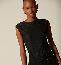 ROUND NECKLINE BODY WITH BACKLESS DESIGN
