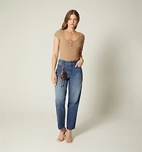 DEEP NECKLINE SHORT SLEEVE BODY