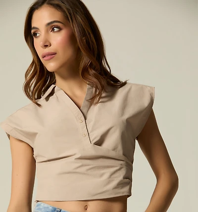 SLEEVELESS CROSS-FRONT SHIRT