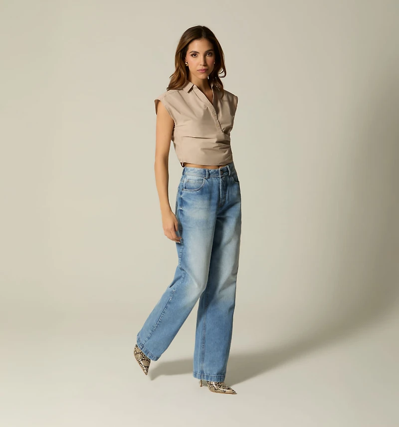 SLEEVELESS CROSS-FRONT SHIRT