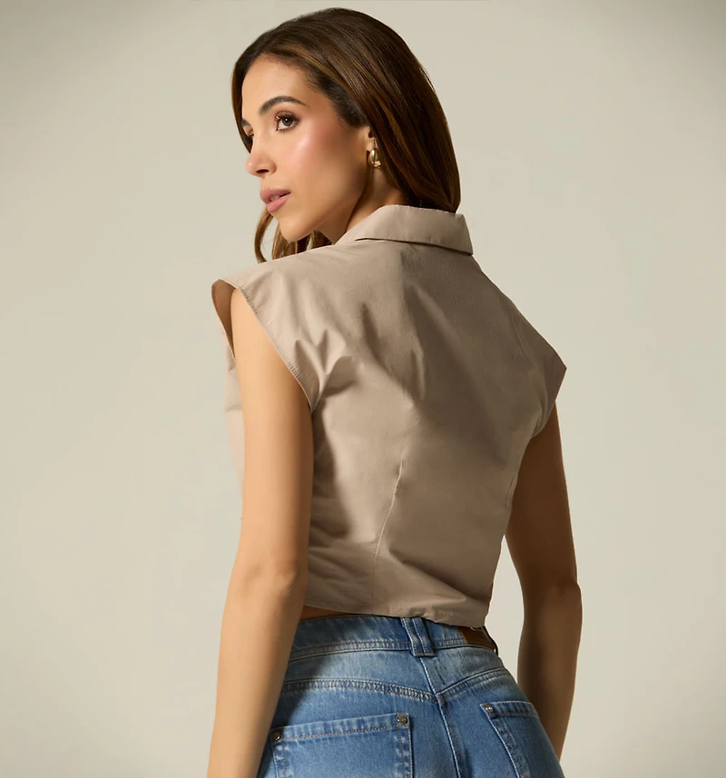 SLEEVELESS CROSS-FRONT SHIRT