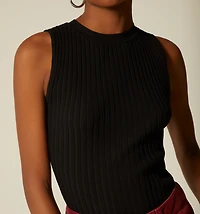 ROUND NECK SLEEVELESS BLOUSE