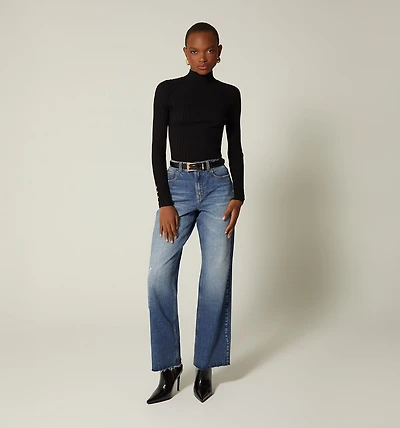 LONG SLEEVE KNITTED SWEATER