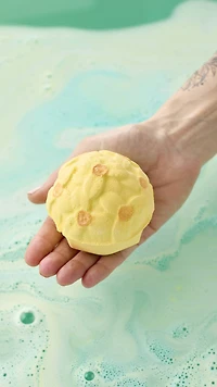 Narcissus Bath Bomb