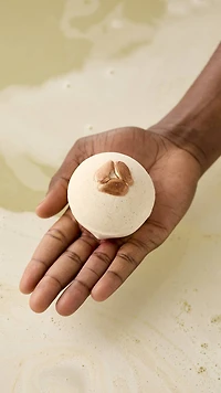 Bombe pour le bain Super Milk